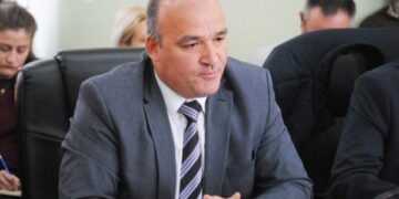 “Na tronditi të gjithëve me rrethanat e vdekjes”, Bulliqi ngushëllon për të riun që vdiq pasi u rrah brutalisht