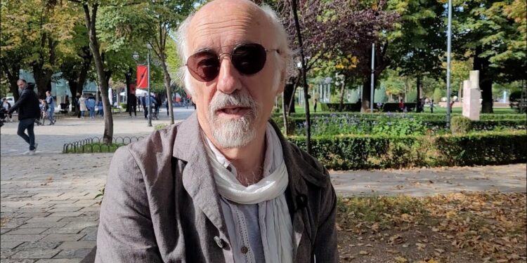 Ironia e deputetes për Gani Jakupin që po i merr 7,500 euro në muaj: A ka mujtë me i ble gjërat elementare ushqimore?