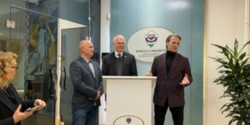Hill pyetet nëse mban anën e Serbisë, ndërhyn Arifi: Këto akuza i bën LVV dhe Albin Kurti