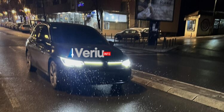 Kjo veturë pa targa po i shqetëson shqiptarët në veri të Mitrovicës (Foto)