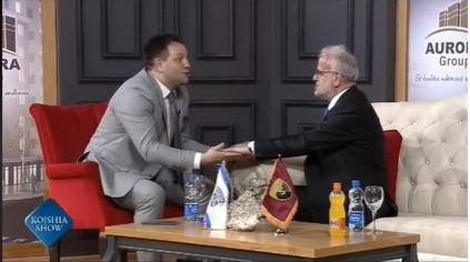 Koha kur kryeministri i Maqedonisë së Veriut luante biz në një emisionin televiziv