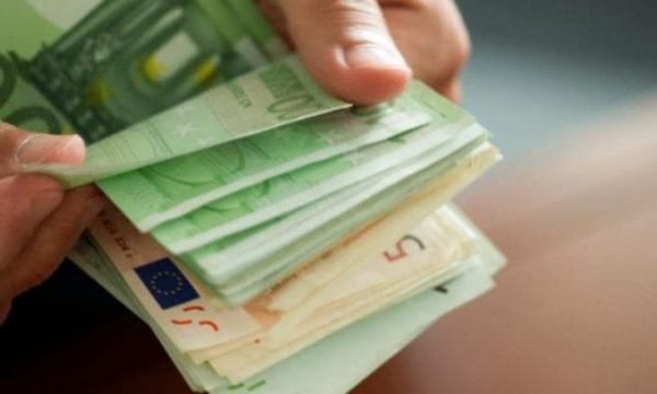 I riu nga Kosova dhunon tri vajza filipineze në Tiranë dhe iu merr 5500€
