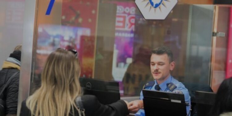 Media zvicerane për liberalizimin: Kosovarët kanë rezervuar biletat për të vizituar familjarët në Zvicër