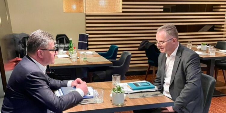 Lajçak takohet me Bislimin: Është urgjente zbatimi i shpejtë i Marrëveshjes për Rrugën drejt Normalizimit