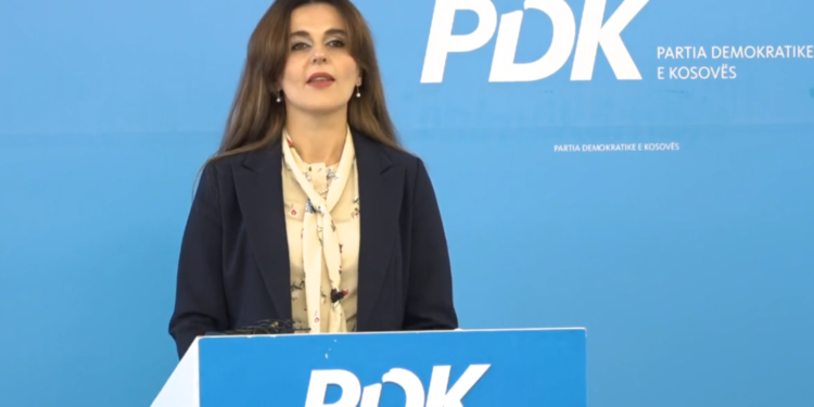 “Lajçaku i mirë, Lajçaku i keq”, Çitaku e ashpër me liderët institucionalë: Jeni joserioz dhe të papërgjegjshëm
