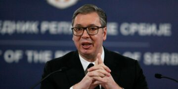 Vuçiq në Shkup, paralajmëron konferencë vetëm me mediat serbe