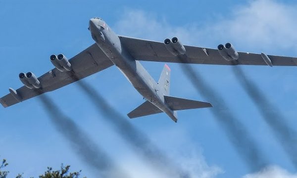 Po zhvillohet stërvitja ajrore, avioni amerikan bën xhiro mbi Republika Srpska
