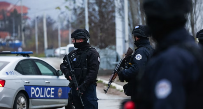 Bastisja në Zveçan u krye në shtëpinë e babait të njërit prej të vrarëve në Banjskë