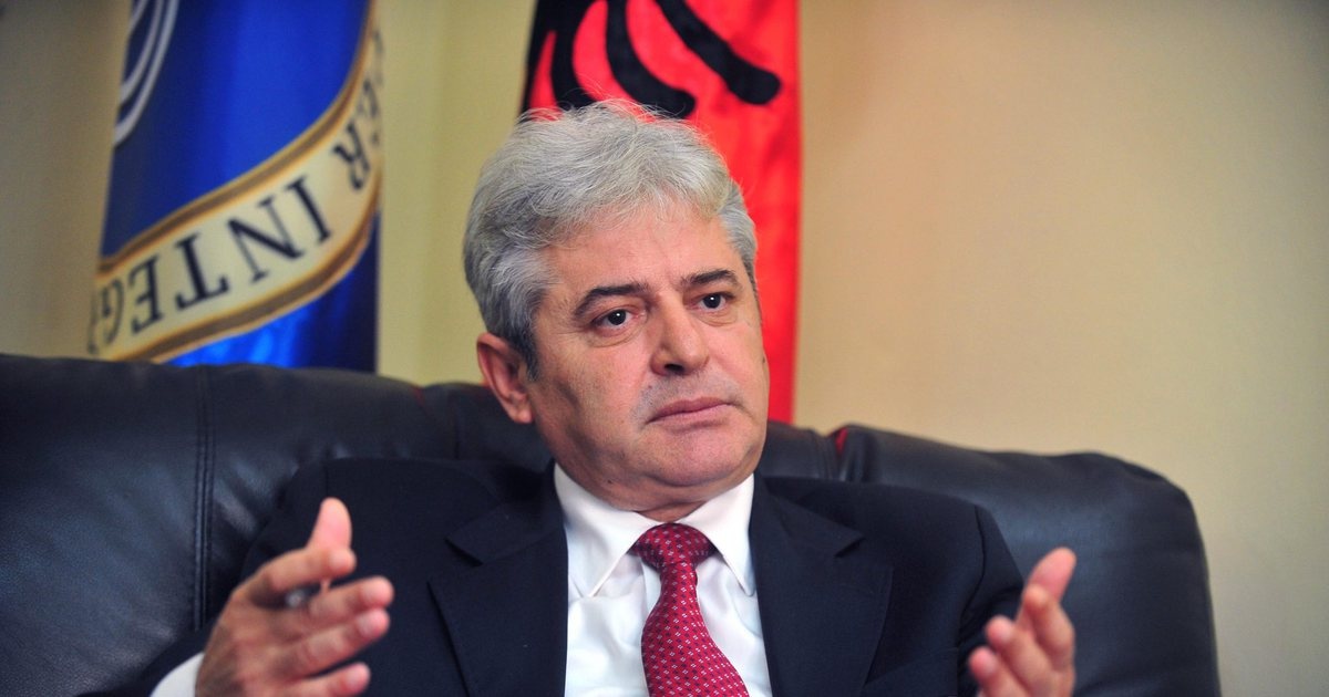 Ali Ahmetit nga Shkupi: Të hiqen kufijtë mes Shqipërisë, Kosovës dhe Maqedonisë