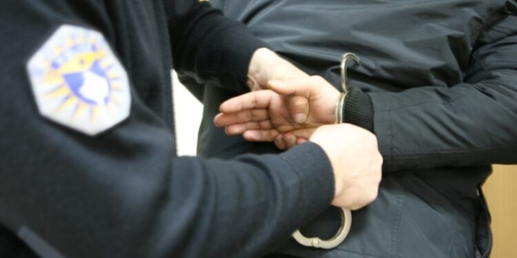 Policia arreston një person: Kapet me 14.9 gramë substancë narkotike