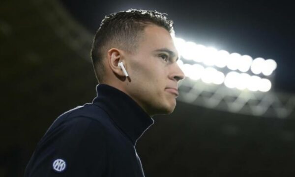 Momenti për Asllanin, shqiptari për të “thyer” tabunë