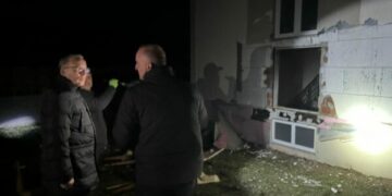 Kryetari i Mitrovicës: Do të ndajmë 20,000 euro për familjen e prekur nga shpërthimi i bombolës së gazit në Kçiq