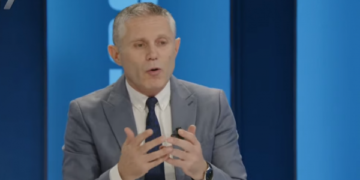 Ish-kryeinspektori i AKI-së alarmon KQZ-në për ndarjen e 360 mijë eurove për Listën Serbe