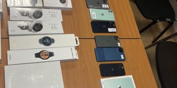 Dogana kryen aksion në një mobishop në Gjakovë, konfiskon mallra të kontrabanduara në vlerë mbi 10 mijë euro
