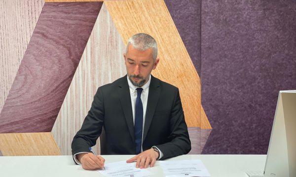 Ugljanin: Në Mitrovicë të Veriut arrihen nënshkrimet e nevojshme për shkarkimin e Atiqit