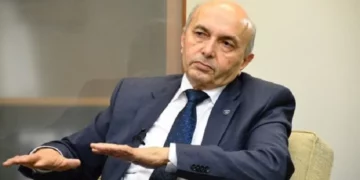 Mustafa: Çështja e dinarit nuk duhet të diskutohet në Bruksel