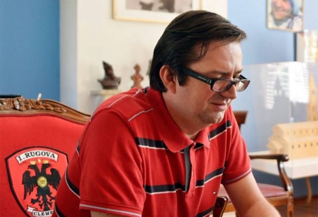 Mendimi thotë se babai i tij preferonte mikpritjen shqiptare në shtëpi