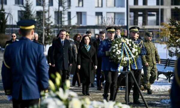 Osmani për Rugovën: Punoi për Kosovën deri në frymën e fundit, e kemi borxh ta çojmë deri në fund vizionin e tij