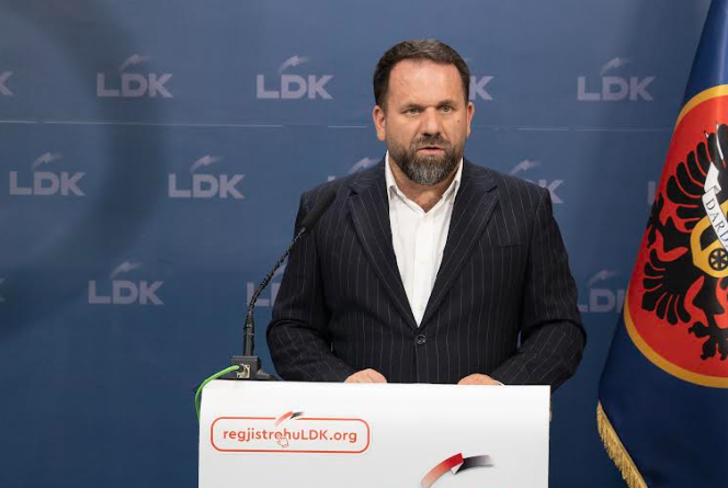 Rukiqi: 28% e kosovarëve planifikojnë të migrojnë, kryeministri flet për luftë imagjinare me Serbinë