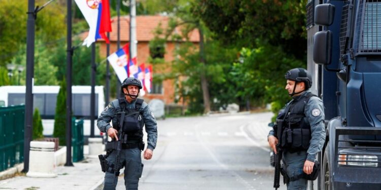 Trupa ushtarake në kufirin Kosovë-Serbi/ Eksperti: Po paralajmërohet skenar lufte
