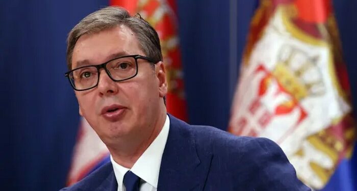 Vuçiq ankohet në Davos: Kam paralajmërime se Kosova do ta ndalojë qarkullimin e dinarit serb