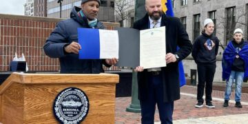 Rikthimi i “Vatrës” në Boston, ngritet flamuri i Kosovës për pavarësi, flet kryetari i degës atje