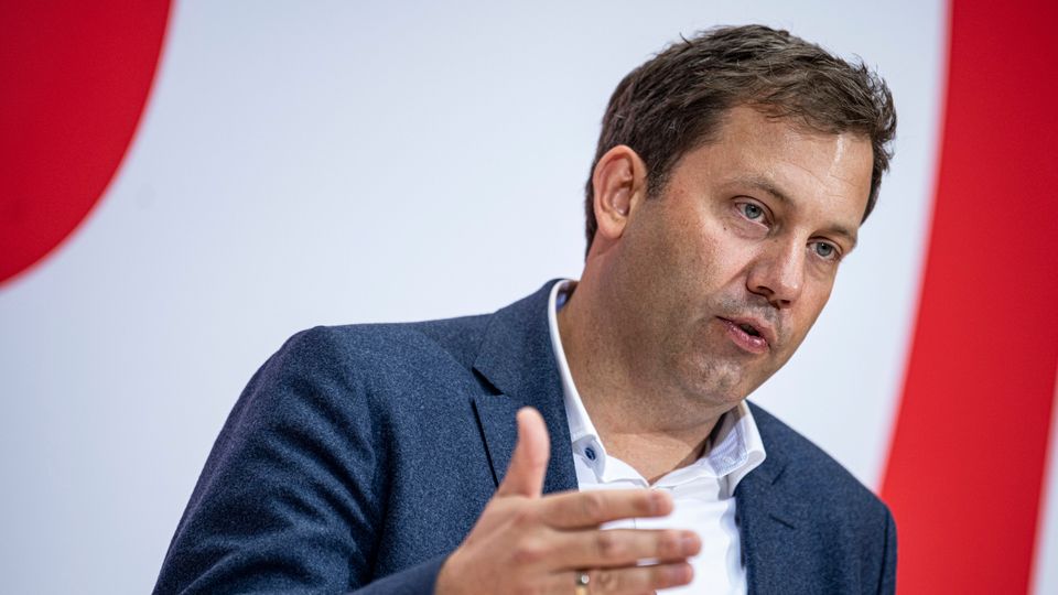 Kryetari i SPD-së: Kurti njeri me arsye të shëndoshë, Vuçiqi provokon hapur me qëndrimin pro-rus