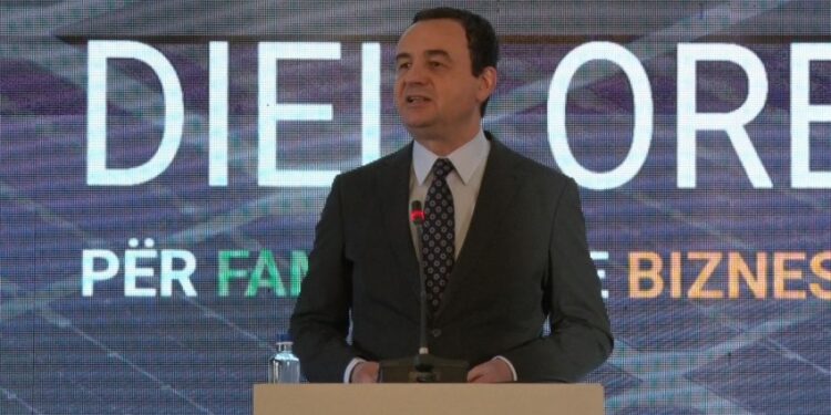 Kurti shfaq edhe një herë sensin e humorit: Në muajin shkurt të 2024-ës duket që dielli po rrezaton më ngrohtë