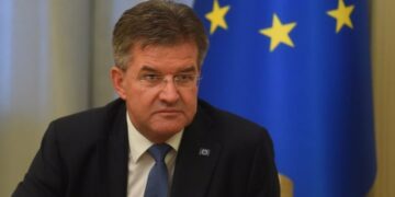 Diskutimet për dinarin, Lajçak takon ndaras delegacionet e Kosovës dhe Serbisë