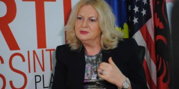 Edita Tahiri: Presidentja Osmani po e lehtëson Kurtin nga fajet, prishjen me Amerikën po ia ngarkon Kosovës