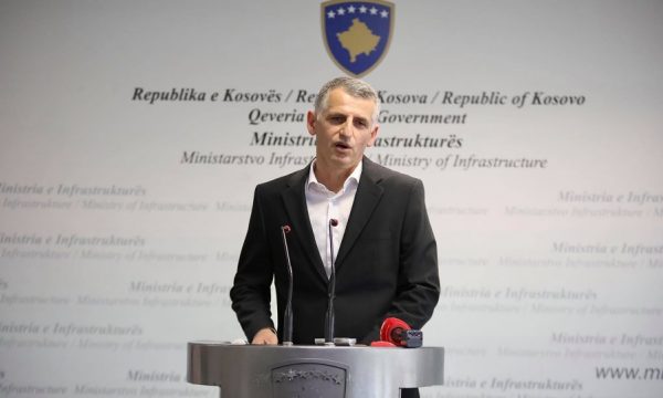 Keqpërdorimet me patentë shofer, Durmishi flet për “ndërmarrje kriminale”: Dyshime për qindra raste, prin Peja