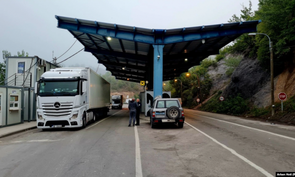 Rikthehet qarkullimi i kamionëve në Jarinjë