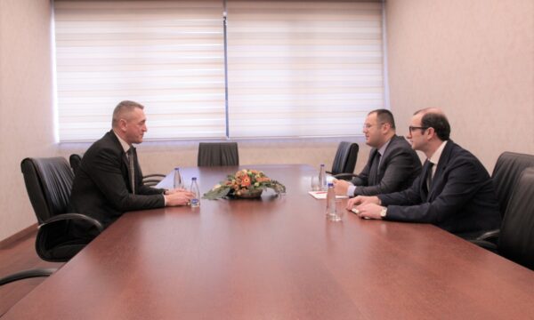 Dinari serb – Rashiqi i shkon në zyrë Guvernatorit të BQK-së, pajtohen për informimin e komunitet serb
