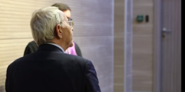 “Pse po më lodhni”, “Llegendë është Sabriu”, dëshmia e Sabri Hamitit në gjykimin ndaj Konjufcës, polemizoi me të gjithë