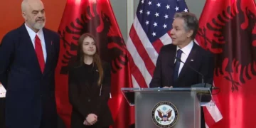 Blinken: E ndjej ngrohtësinë e vendit të Shqiponjave, në Amerikë të gjithë po e dëgjojnë Dua Lipën