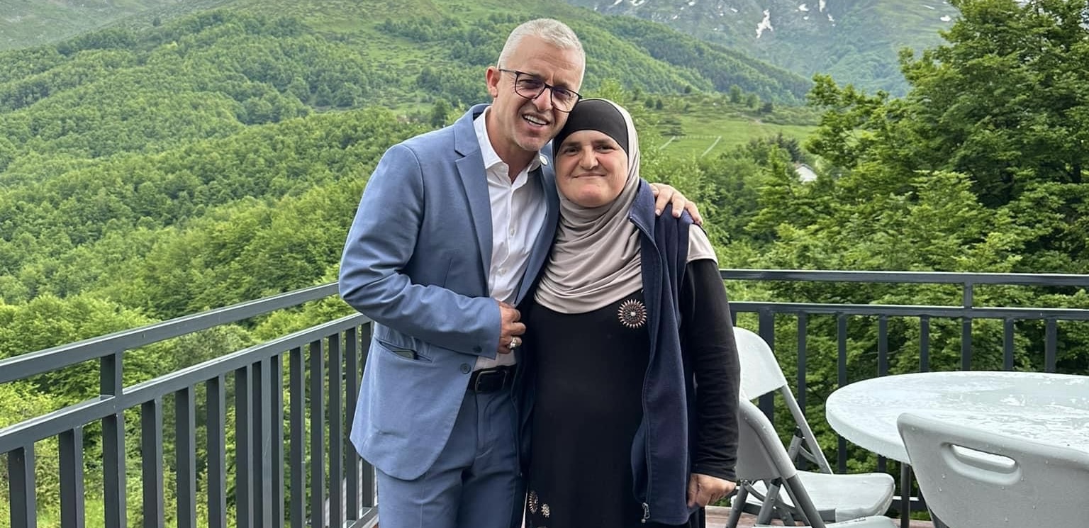 Lajm i hidhur: Ndërron jetë motra e humanistit Halil Kastrati, Nashide Kastrati Mustafa