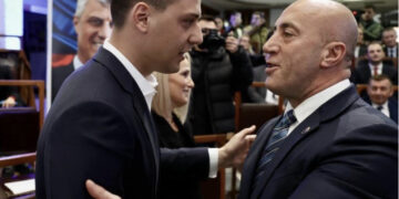 “Të lumtë ata që faqebardhë e kanë kryer detyrën ndaj atdheut”, Haradinaj komenton librin kushtuar Hashim Thaçit