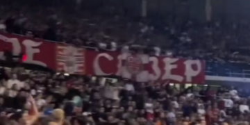 Tifozët rivalë serbë bëhen bashkë veç për sherr, në Ditën e Pavarësisë thërrasin “Kosova është Serbi”