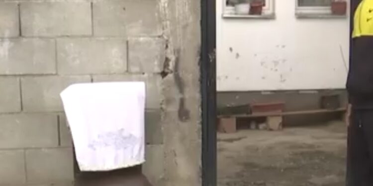 “Ma ka hi Jakupi me dërrasë“, Oj mamë, zemra po më dhemb”, 4 vjeçarja që vdiq në QKUK dyshohet të jetë rrahur nga familjarët
