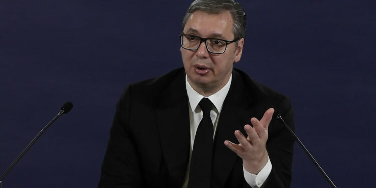 Vuçiq: Kurti është pasardhësi më i mirë i politikës së Enver Hoxhës – ideologjikisht shumë i fortë kundër Serbisë