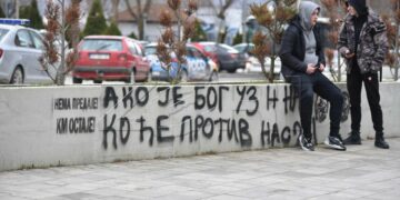 Sërish grafite në veri të Mitrovicës