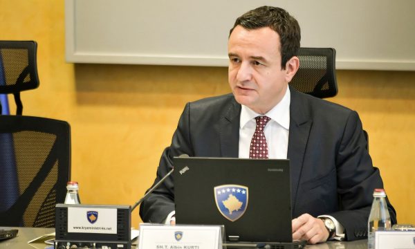 Kurti: Më 14 shkurt në Kosovë shënohet edhe dita e dashurisë ndaj Republikës sonë