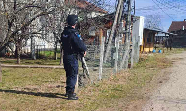 Aksioni kundër strukturave ilegale në rajonin e Pejës, policia po interviston disa persona të dyshuar