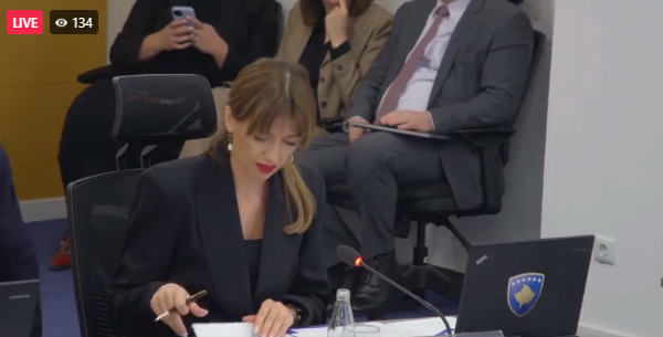 Qeveria ia jep në shfrytëzim një banesë të konfiskuar për 5 vjet 11-vjeçares që ishte trafikuar e dhunuar