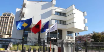 Shqetësimet e SHBA dhe BE për ndalimin e dinarit, BQK del me 20 sqarime për Rregulloren e re