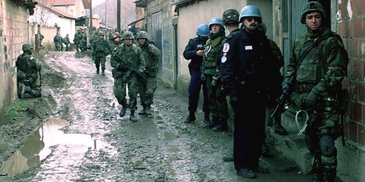 Kurti kujton viktimat e masakrës së 3-4 shkurtit në Mitrovicë: Angazhohemi për drejtësi për ta