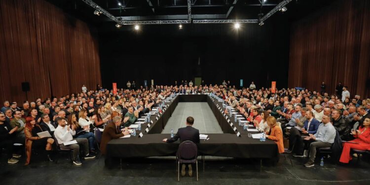 Mushkolaj ironizon me Abdixhikun: Kjo foto e tij po komplekson Kim Jong Unin