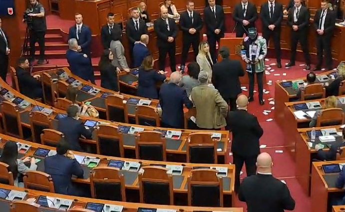 PS rrëzon propozimin për t’i dhënë 50 milionë USD ndihmë Kosovës
