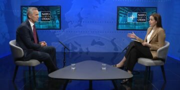 Stoltenberg: Navalny nderohet më së miri nëse mposhtet Rusia në Ukrainë