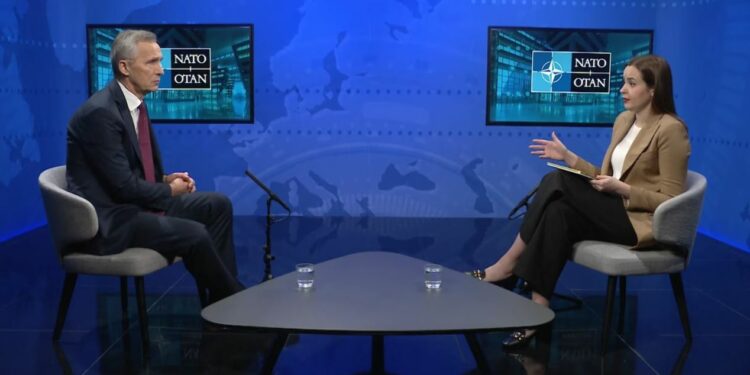 Stoltenberg: Navalny nderohet më së miri nëse mposhtet Rusia në Ukrainë